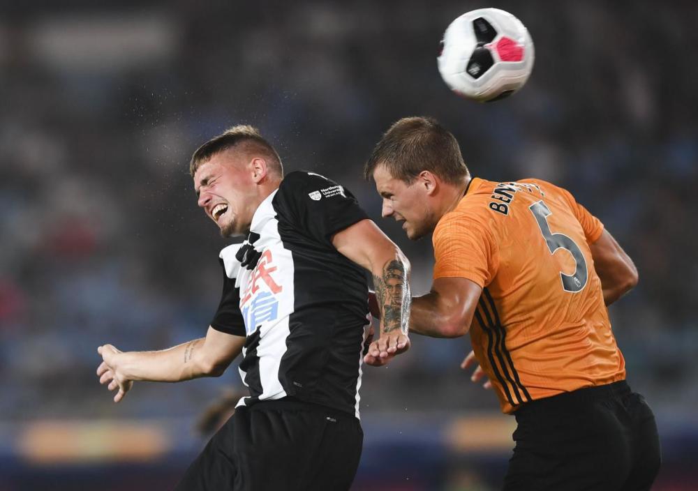 关于那不勒斯训练开放日，清晨再遭质疑引欢呼，英超在即，心理建设被强调的信息