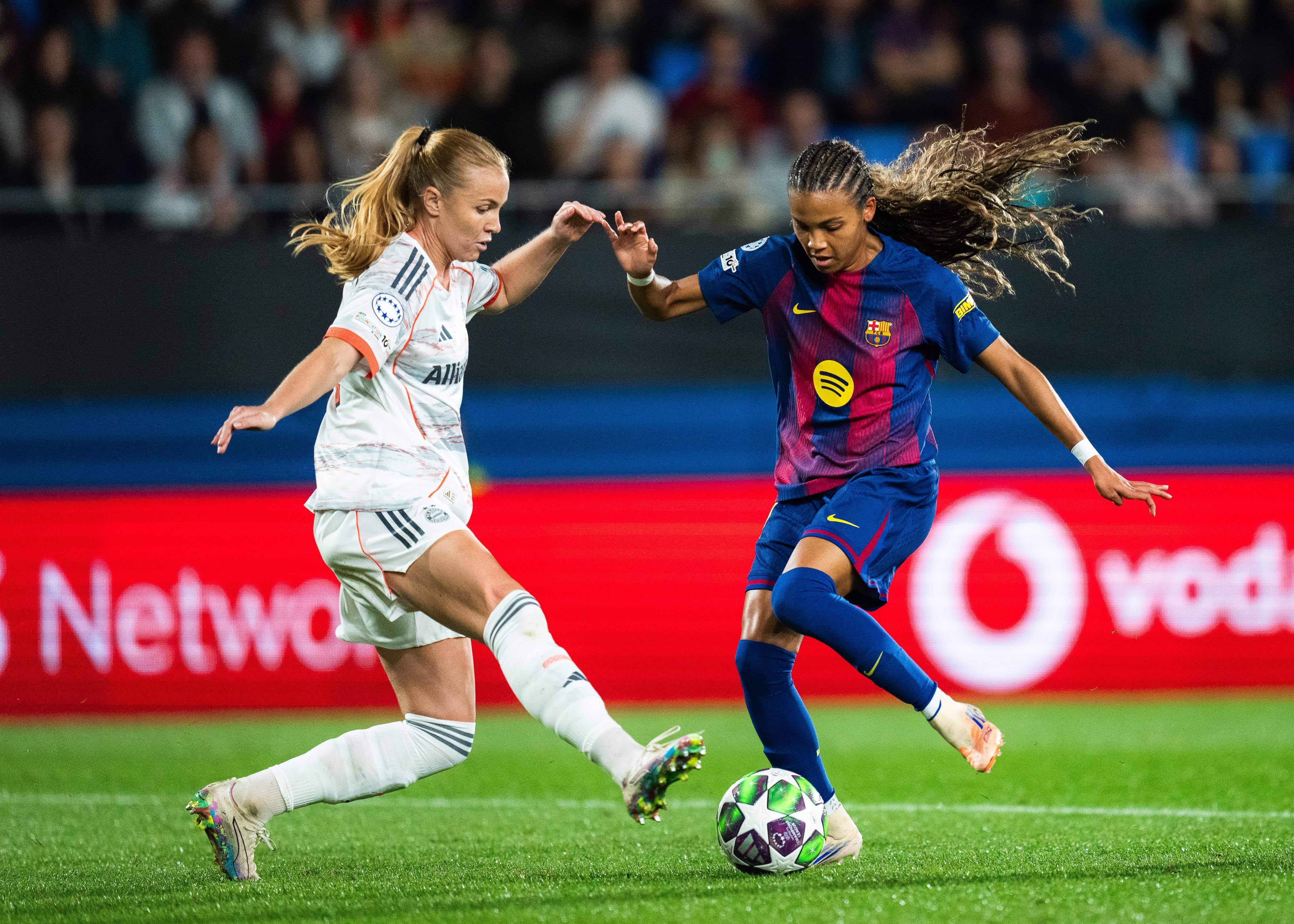 真人娱乐-包含今夜体能课后，拜仁慕尼黑战术微调备战欧联，底气十足，资深球员宣示担当的词条